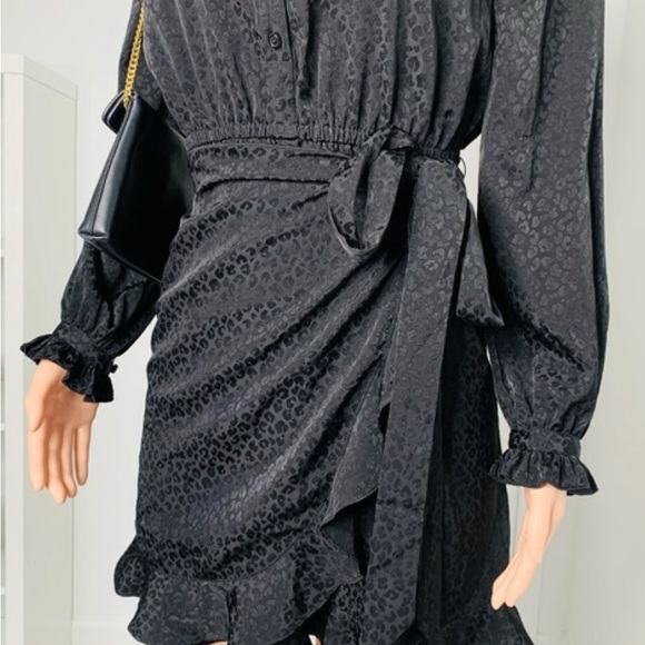 LILLY PULITZER ABRIANA LONG SLEEVE WRAP DRESS IN ONYX. - Picture 6 of 13
